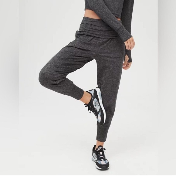 Offline by Aerie Woman’s The Hugger Jogger LG long LT olive daze space dye NWOT - Picture 1 of 9